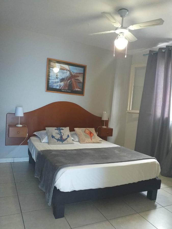 Les Kreol'Inns Chalets De Charme แซ็งต์-เลอ ภายนอก รูปภาพ